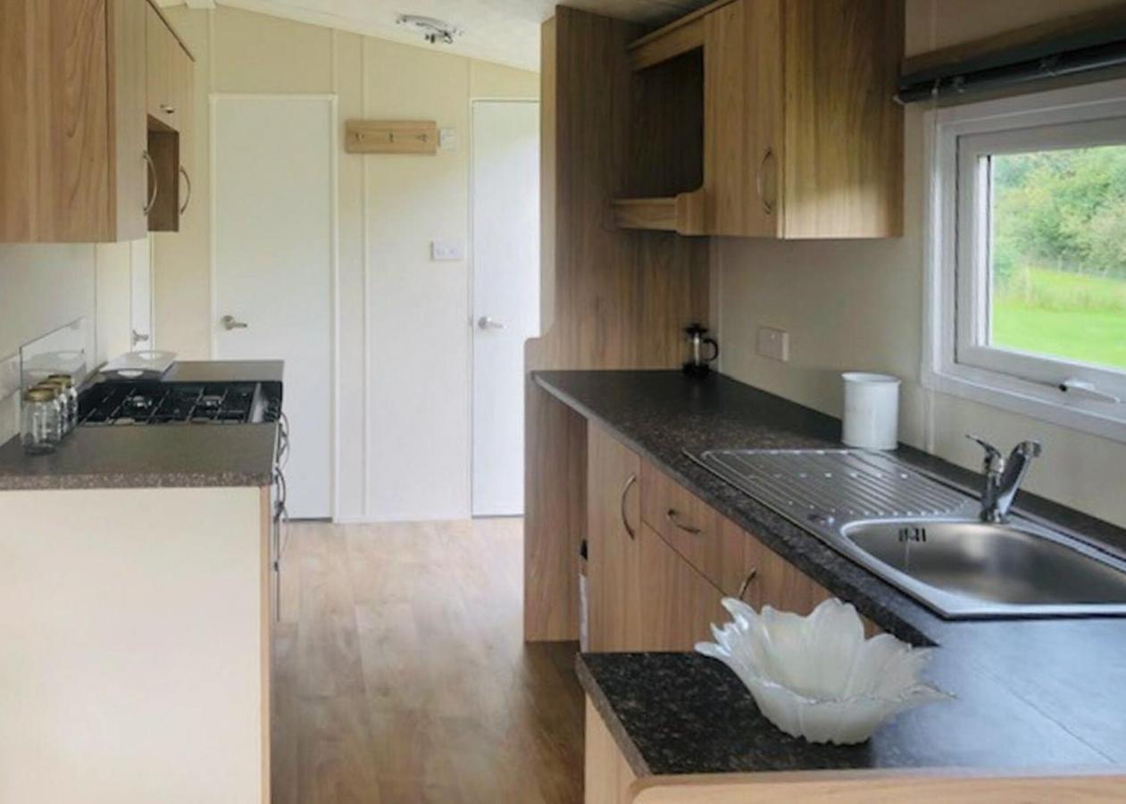 Docker Holiday Park Hotel Carnforth Buitenkant foto