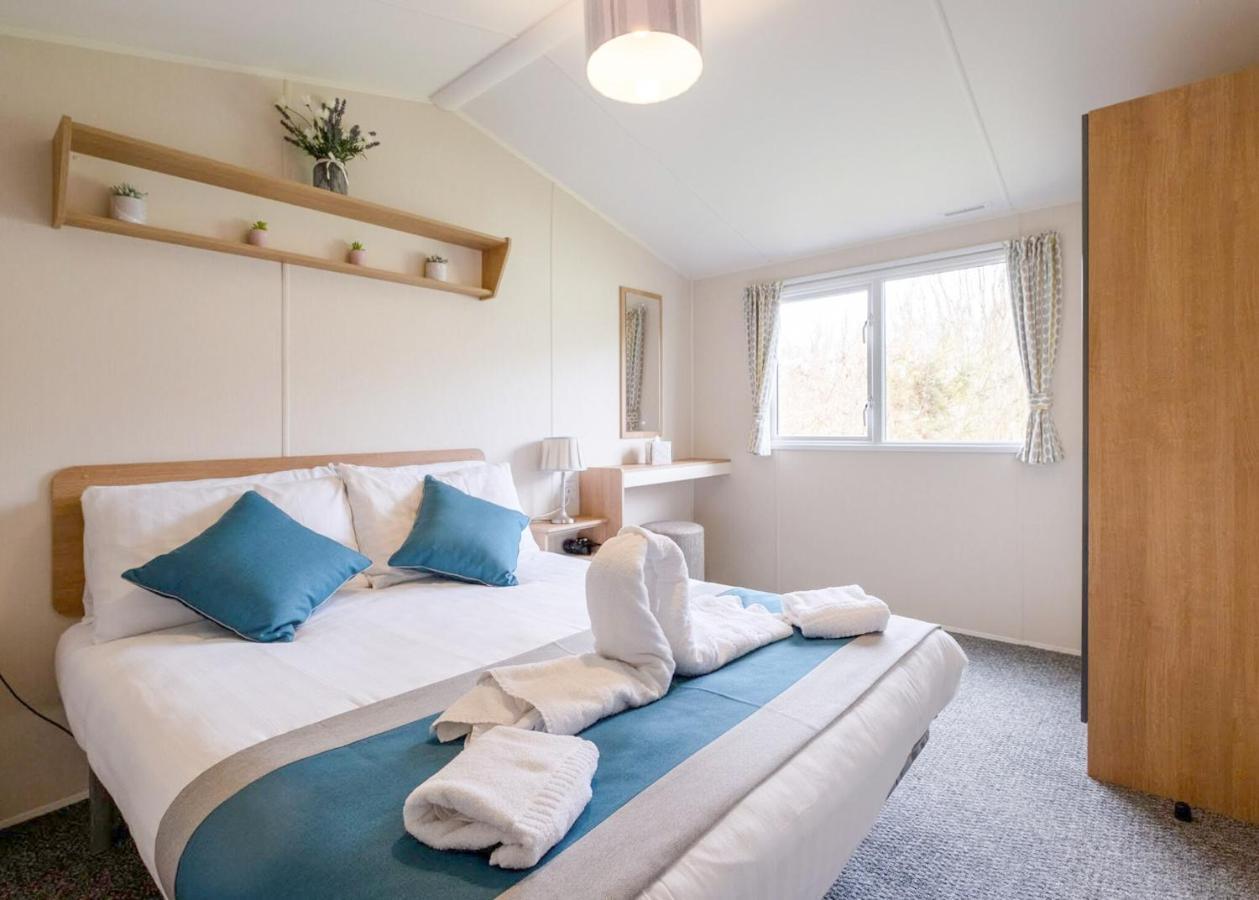 Docker Holiday Park Hotel Carnforth Buitenkant foto